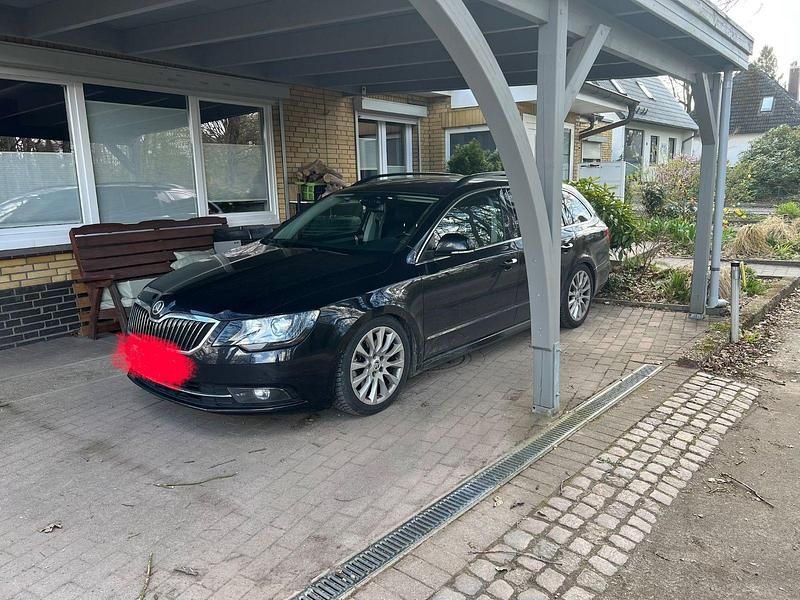 Gebraucht Skoda Superb 170 PS (125 kW) 2013 Schwarz Limousine