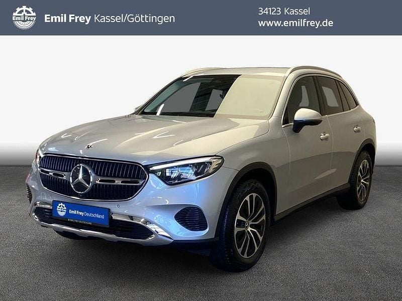 Grau Gebraucht 2024 Mercedes GLC200 Advanced Plus SUV | 49.840 € (Superpreis) - Bild 1/4