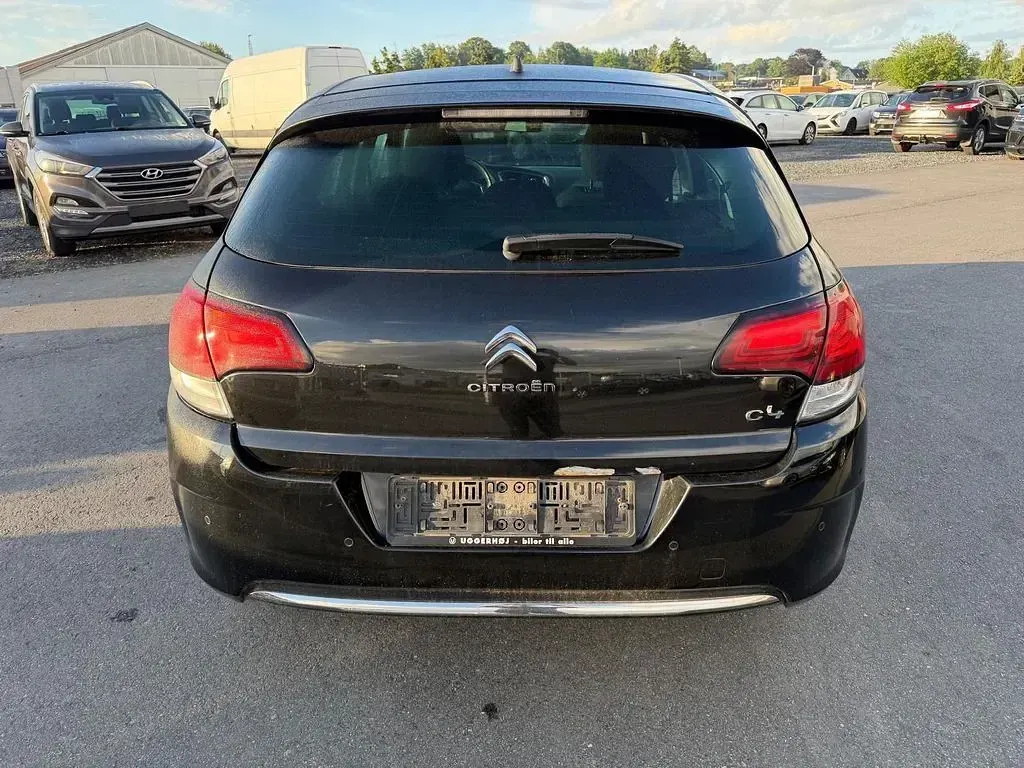 Gebraucht Citroën C4 SELECTION 99 PS (72 kW) 2018 Schwarz Limousine