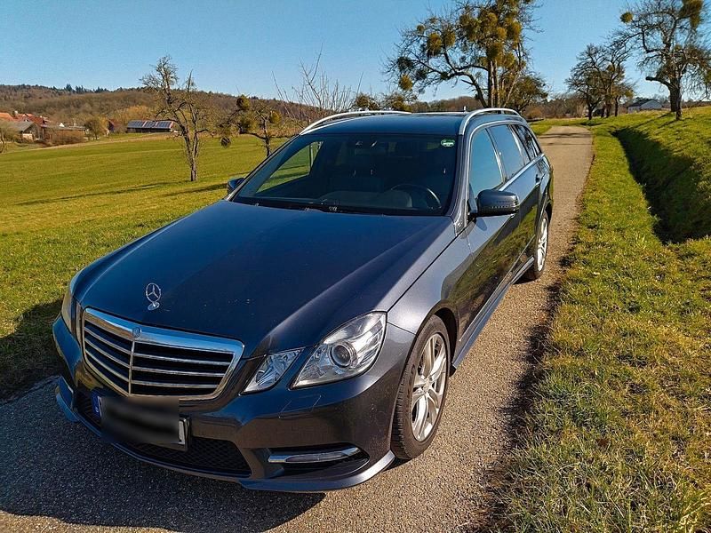 Gebraucht Mercedes E300 Avantgarde 231 PS (169 kW) 2012 Grau Kombi