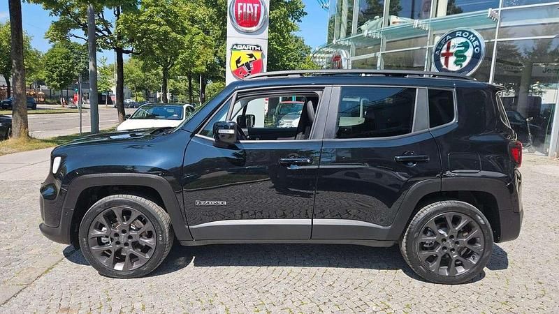 Gebraucht Jeep Renegade 190 PS (139 kW) 2023 Solid black SUV