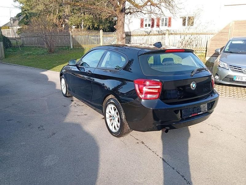 Gebraucht BMW 114 Advantage 102 PS (75 kW) 2012 Schwarz Kleinwagen