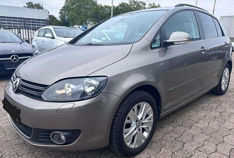 Braun Gebraucht 2013 VW Golf VII Life Limousine | 9.490 € (Fairer Preis) - Bild 1/4