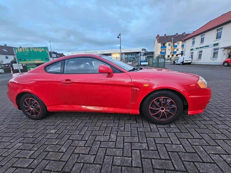 Gebraucht Hyundai Coupé 139 PS (102 kW) 2003 Rot Coupé