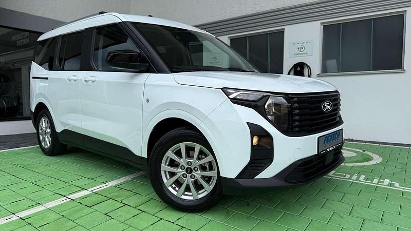 Weiß Gebraucht 2024 Ford Tourneo Courier Titanium Van / Kleinbus | 23.950 € (Fairer Preis) - Bild 1/4