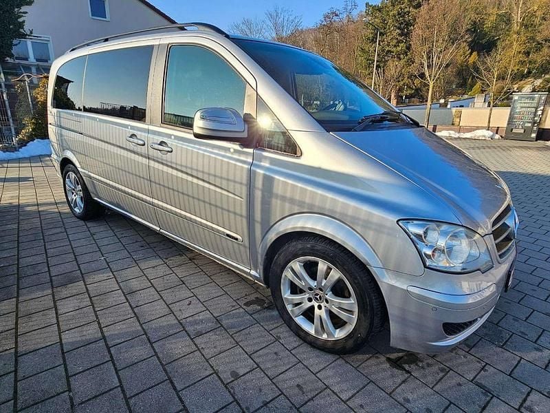 Gebraucht Mercedes Viano Edition 224 PS (164 kW) 2011 Brillantsilber metallic Van / Kleinbus