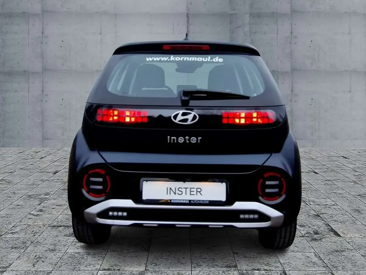 Gebraucht Hyundai Inster Select 71 kW (97 PS) 2025 Blau Kleinwagen