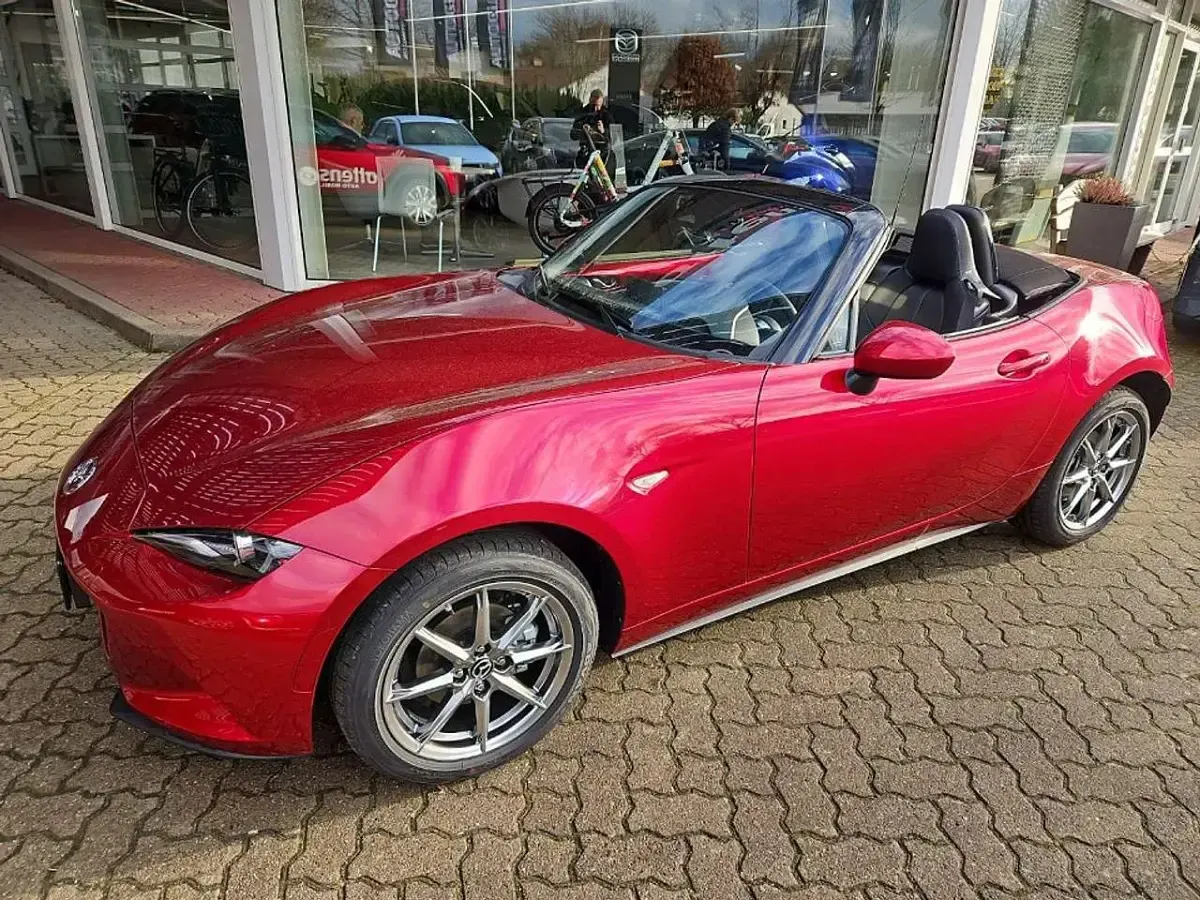 Gebraucht Mazda MX5 Exclusive-Line 132 PS (97 kW) 2025 Soul red crystal m Cabrio