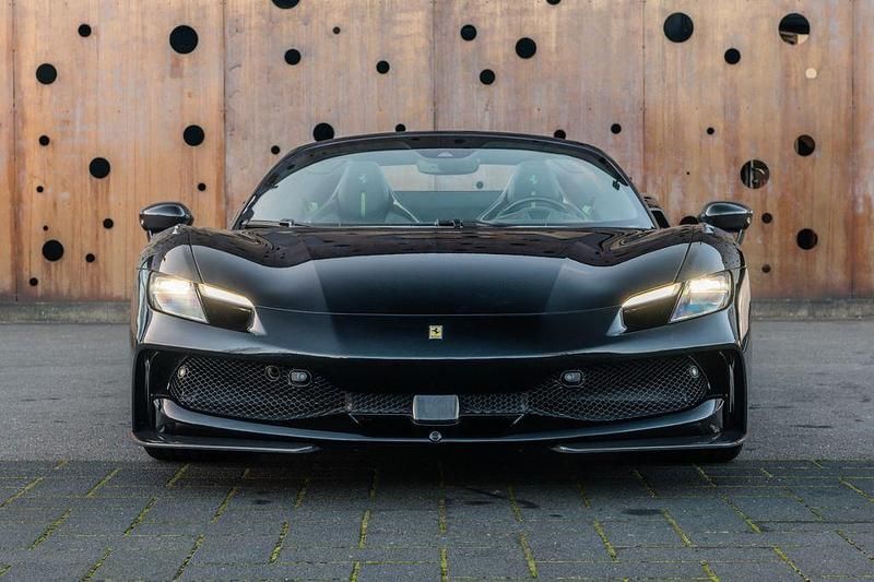 Gebraucht Ferrari 296 829 PS (609 kW) 2024 Schwarz Cabrio