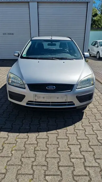 Gebraucht Ford Focus Fun X 101 PS (74 kW) 2007 Silber Limousine