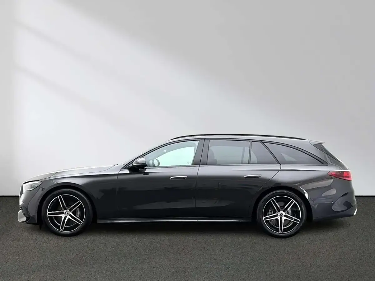 Gebraucht Mercedes E450 AMG line 381 PS (280 kW) 2024 Grau Limousine