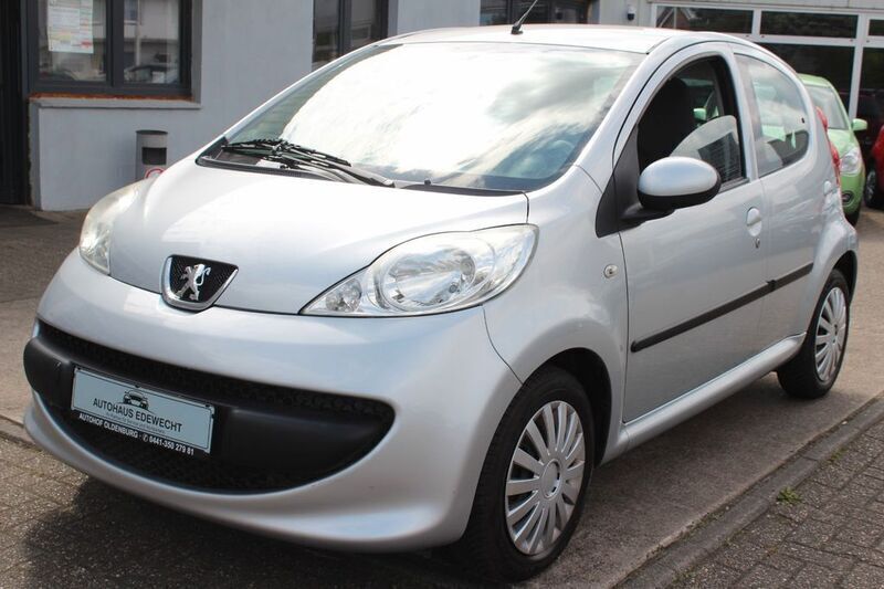 Grau Gebraucht 2008 Peugeot 107 Filou Kleinwagen | 2.990 € (Etwas zu teuer) - Bild 1/4