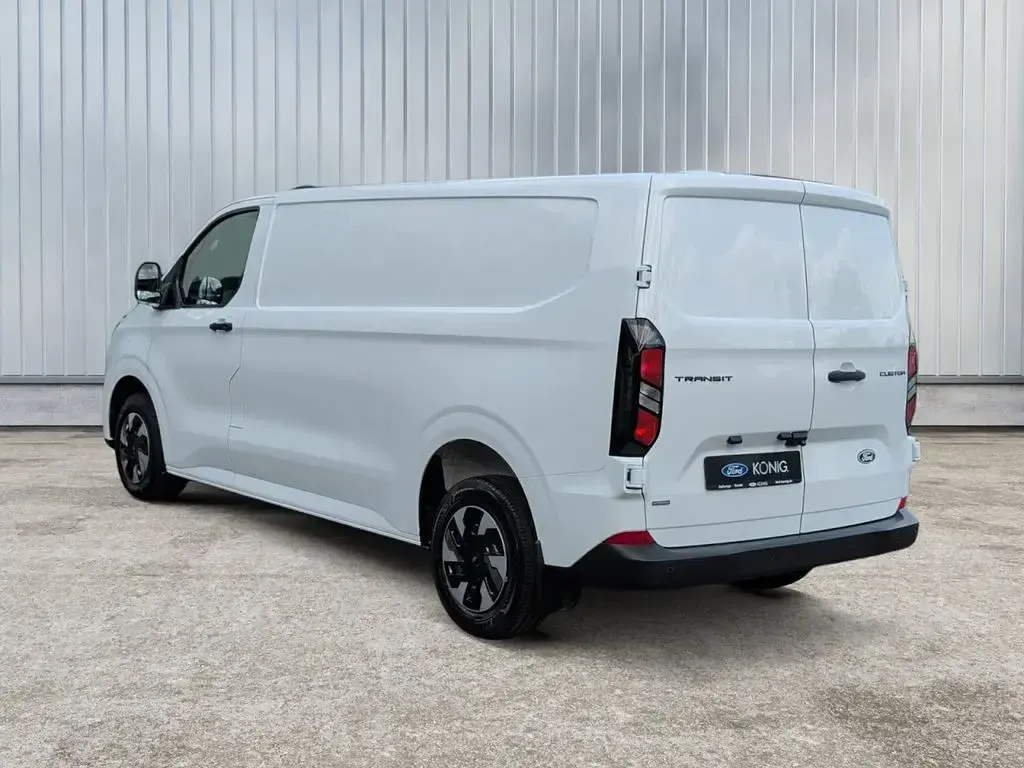 Nouvelle Ford Transit Custom Trend 232 ch (170 kW) 2026 Blanc Berline