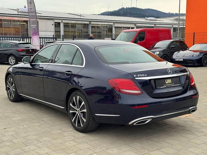Gebraucht Mercedes E350 286 PS (210 kW) 2019 Blau Limousine