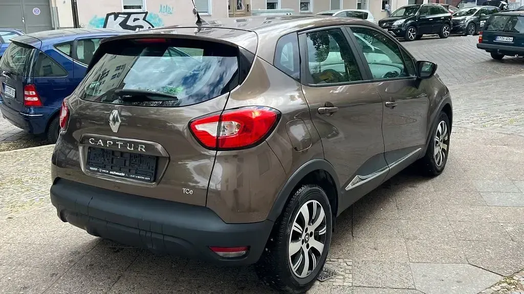 Gebraucht Renault Captur Expression 90 PS (66 kW) 2015 Braun SUV
