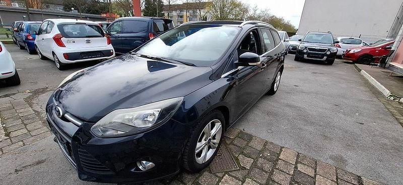 Gebraucht Ford Focus Champions Edition 116 PS (85 kW) 2012 Schwarz Limousine