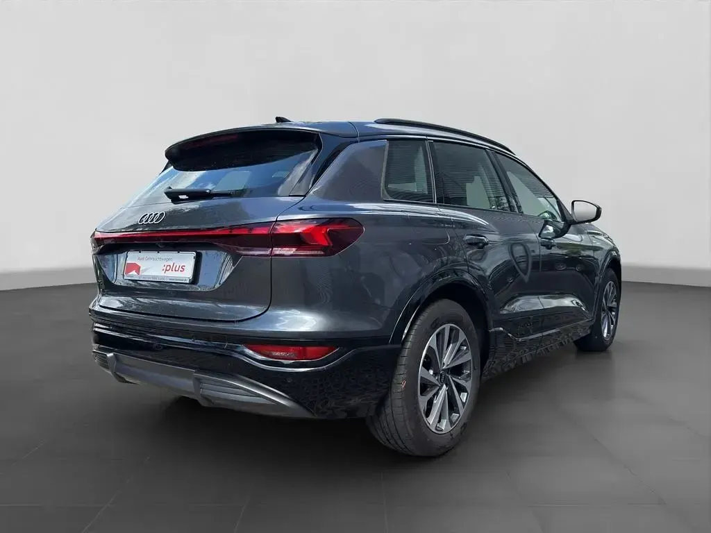 Gebraucht Audi Q6 e-tron S-Line 185 kW (252 PS) 2025 Grau SUV