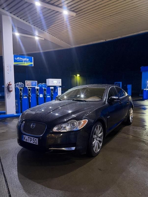 Gebraucht Jaguar XF 241 PS (177 kW) 2010 Schwarz Limousine