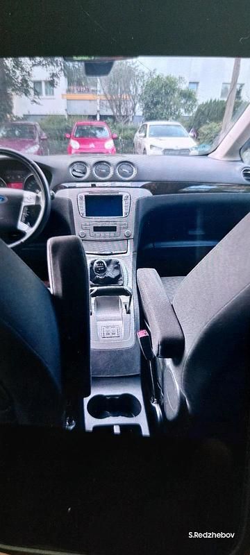 Gebraucht Ford Galaxy 140 PS (102 kW) 2010 Grau Van / Kleinbus