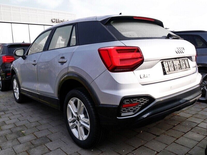 Gebraucht Audi Q2 Advanced Plus 150 PS (110 kW) 2024 Blau SUV