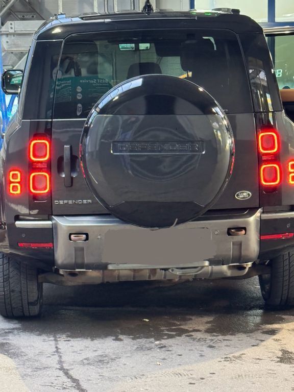 Grau Gebraucht 2021 Land Rover Defender SUV | 69.000 € (Fairer Preis) - Bild 1/4