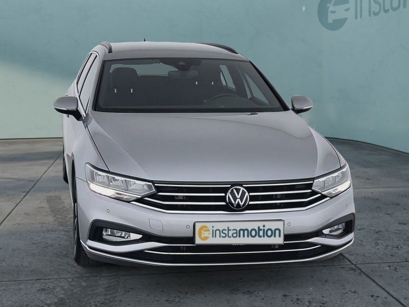 Silber Gebraucht 2022 VW Passat Business Kombi | 28.270 € (Fairer Preis) - Bild 1/4