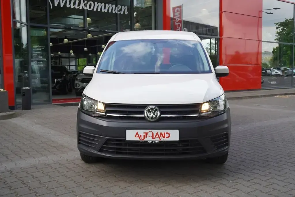 Second-hand VW Caddy Maxi 125 CP (91 kW) 2018 Alb Monovolum
