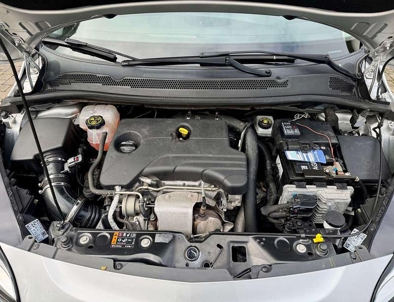 Gebraucht Opel Corsa Innovation 116 PS (85 kW) 2018 Grau Kleinwagen