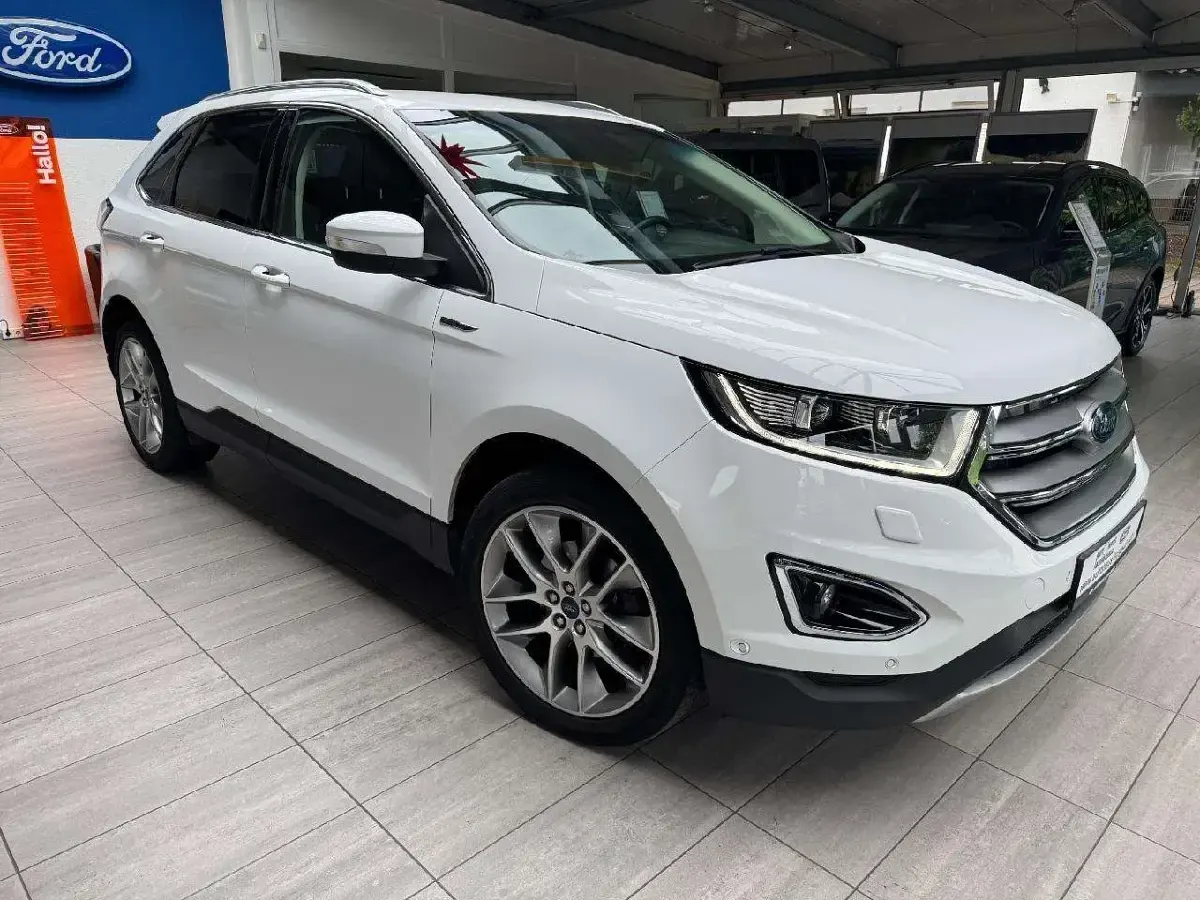 Gebraucht Ford Edge Titanium 209 PS (153 kW) 2017 Liquidweiß SUV
