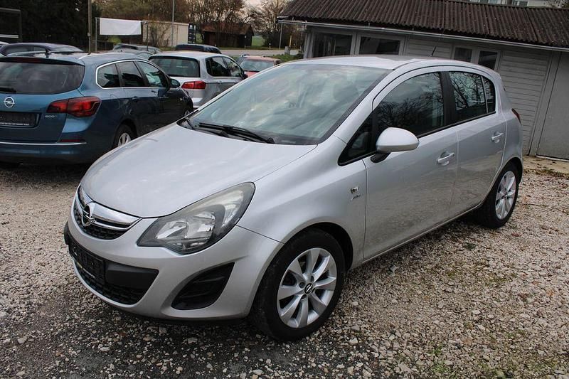 Gebraucht Opel Corsa Active 87 PS (63 kW) 2013 Silber Kleinwagen