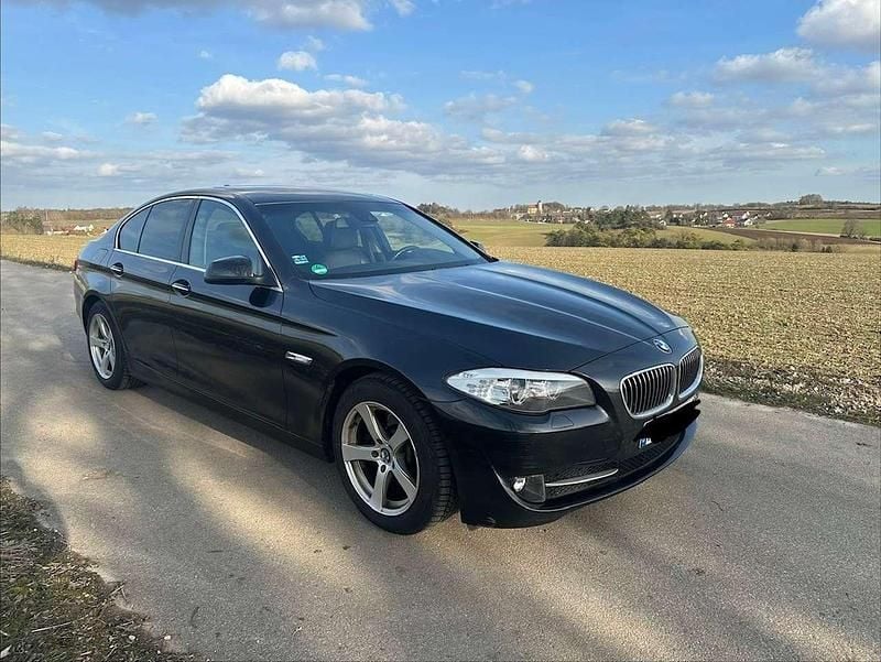 Gebraucht BMW 520 184 PS (135 kW) 2012 Grau Limousine