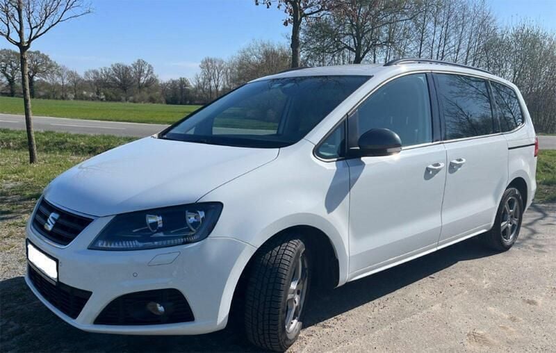 Weiß Gebraucht 2017 Seat Alhambra CONNECT Van / Kleinbus | 19.900 € (Teuer) - Bild 1/4