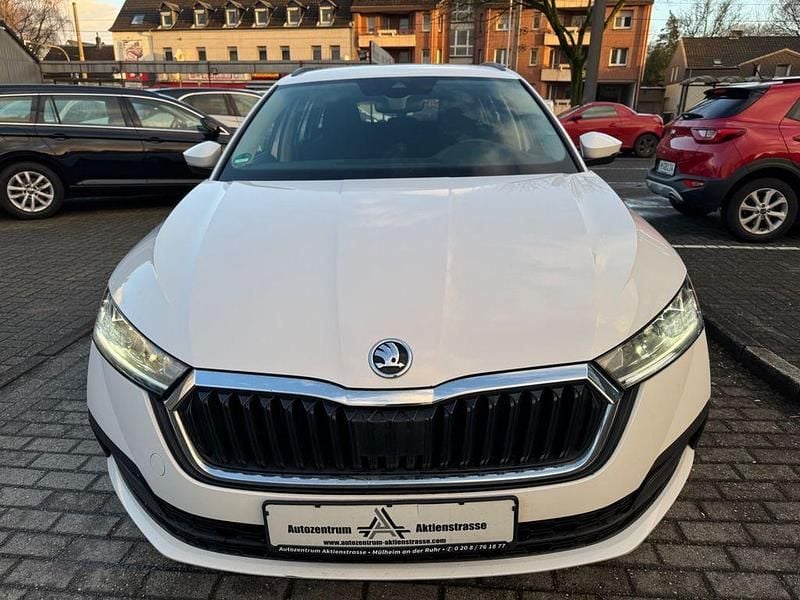 Gebraucht Skoda Octavia 116 PS (85 kW) 2022 Weiß Kombi