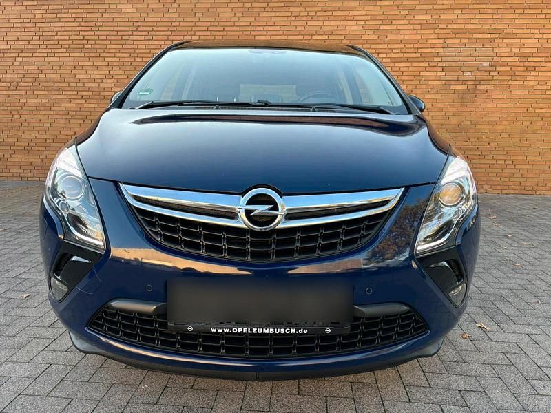 Blau Gebraucht 2014 Opel Zafira Van / Kleinbus | 4.999 € (Etwas zu teuer) - Bild 1/4
