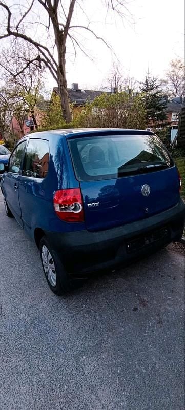 Second-hand VW Fox 55 CP (40 kW) 2005 Albastru Hatchback