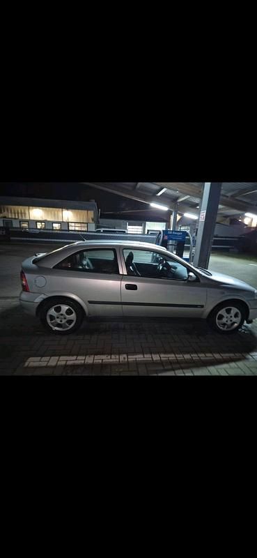 Gebraucht Opel Astra 75 PS (55 kW) 1999 Silber Coupé