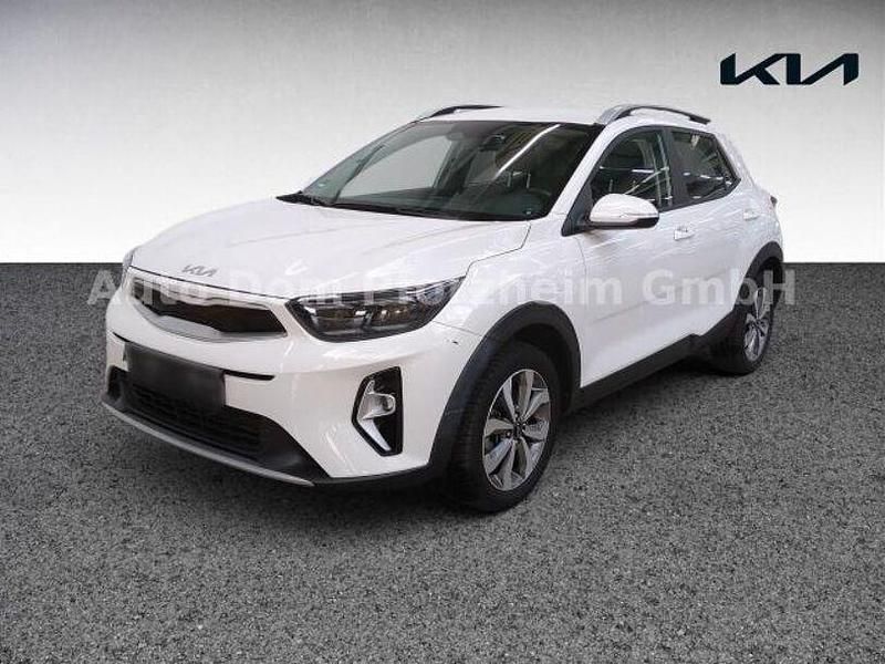 Weiß Gebraucht 2024 Kia Stonic Vision SUV | 16.890 € (Guter Preis) - Bild 1/4