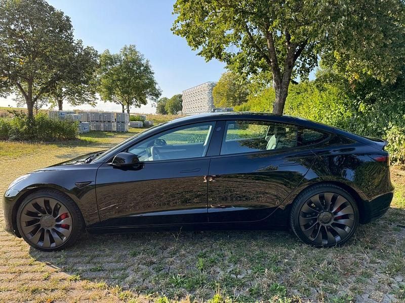 Gebraucht Tesla Model 3 377 kW (513 PS) 2022 Schwarz Limousine