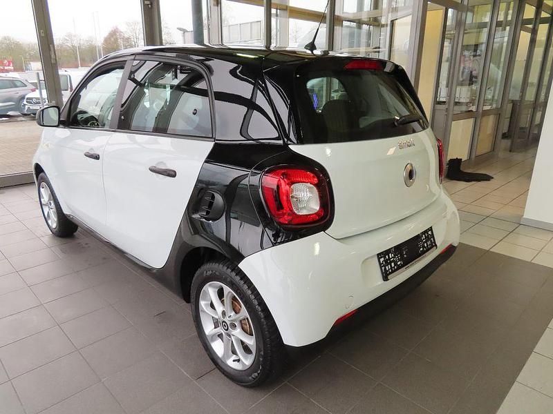 Gebraucht Smart ForFour 71 PS (52 kW) 2019 Weiß Kleinwagen