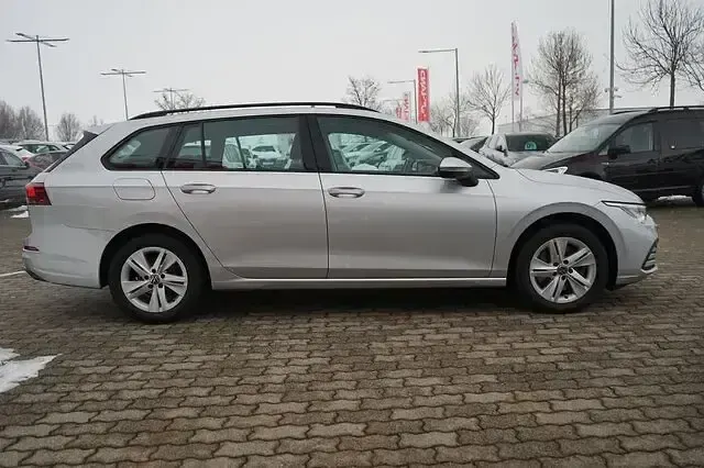 Używany VW Golf VII 2021 Srebrny Hatchback