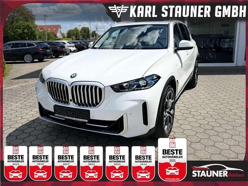 Alpinweiss iii Gebraucht 2024 BMW X5 Comfort Edition SUV | 84.480 € (Superpreis) - Bild 1/2