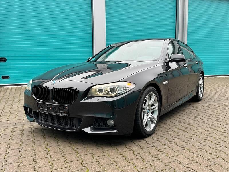 Grau Gebraucht 2013 BMW 528 M Sport Limousine | 13.950 € (Fairer Preis) - Bild 1/4