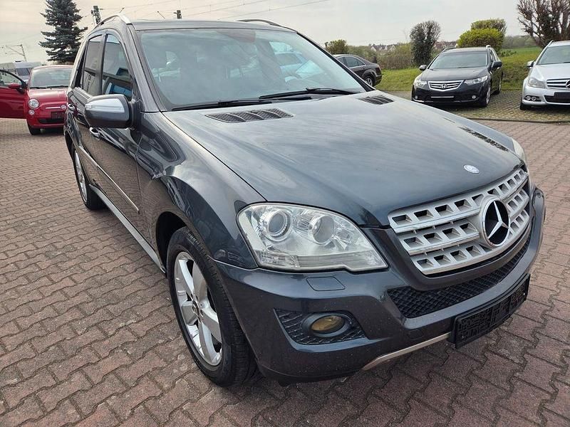 Gebraucht Mercedes ML350 272 PS (200 kW) 2010 Grau SUV