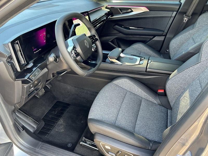 Gebraucht Renault Austral Techno 158 PS (116 kW) 2025 Dolomitgrau + blackpearlschwa SUV