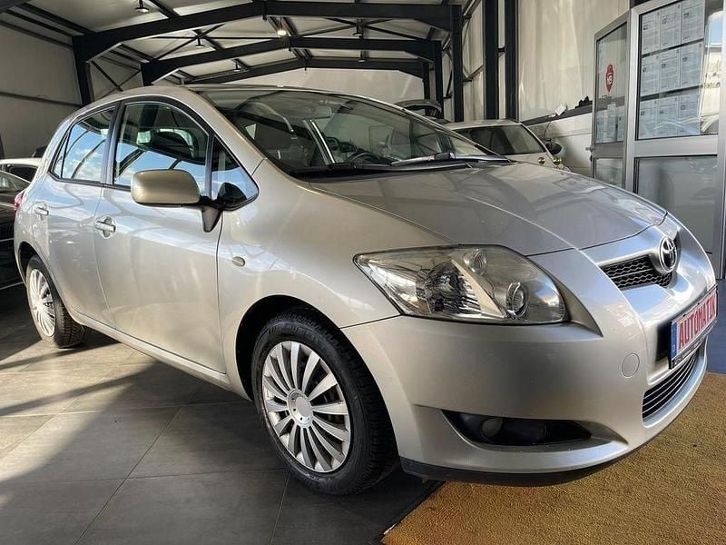 Gebraucht Toyota Auris Sol 124 PS (91 kW) 2008 Silber Kleinwagen