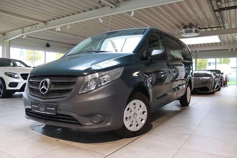Gebraucht Mercedes Vito 114 PS (83 kW) 2016 Granitgrün Van