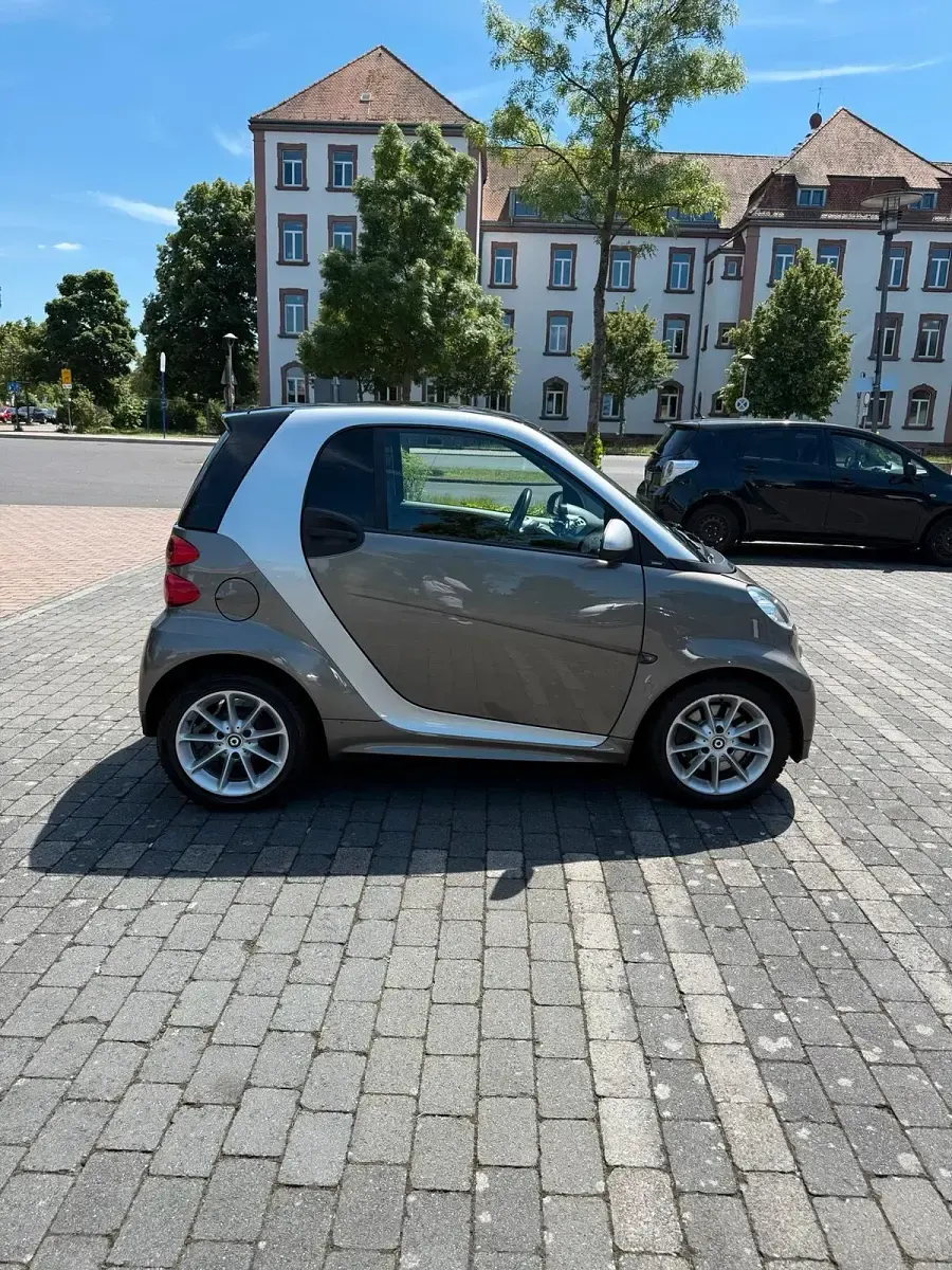 Gebraucht Smart ForTwo Coupé 71 PS (52 kW) 2013 Braun Coupé