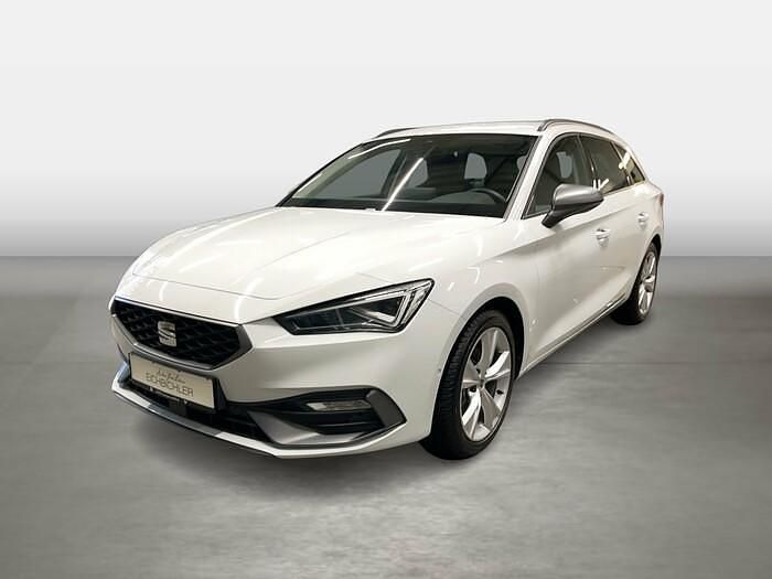 Glacial weiß Gebraucht 2025 Seat Leon FR-Line Kombi | 29.216 € (Fairer Preis) - Bild 1/4