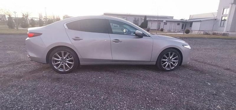Gebraucht Mazda 3 Sky 186 PS (136 kW) 2022 Beige Limousine