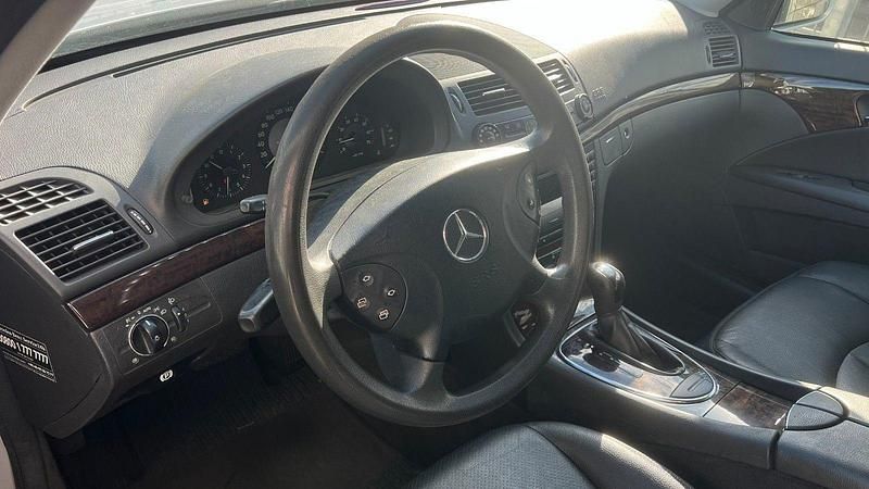 Gebraucht Mercedes E200 Elegance 163 PS (119 kW) 2006 Silber Kombi